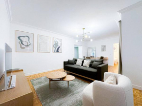 Appart 6pers-Balcony-Paris 12-Hôpital Trousseau